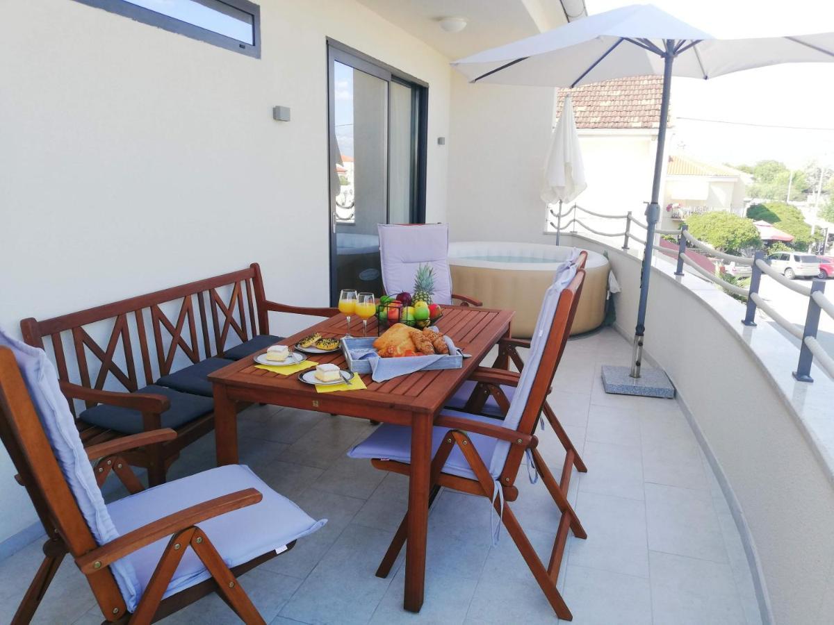 Holiday Home Velebit Nin Luaran gambar
